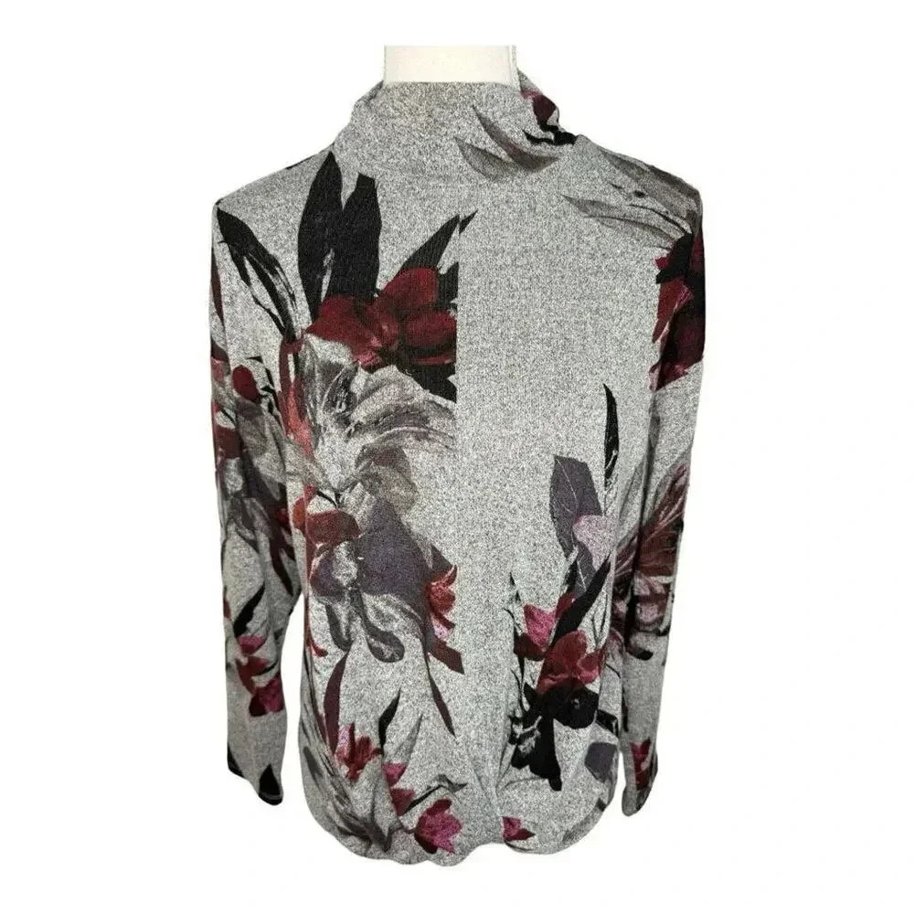 Jennifer Lopez Women’s Medium Gray Floral Mock Neck Twist Front Super Soft Top